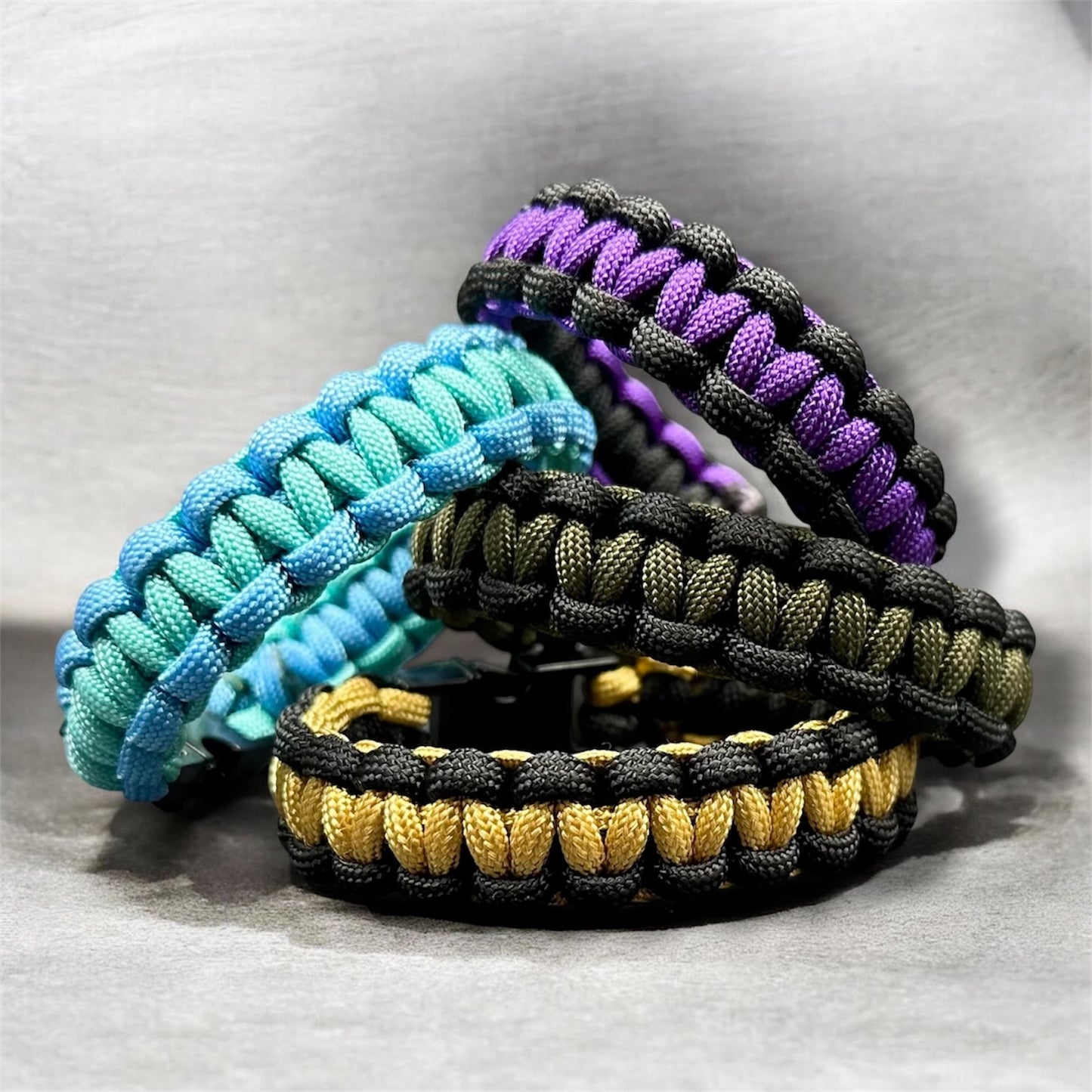 Handmade Paracord Cobra Armband (individuell gestaltbar)